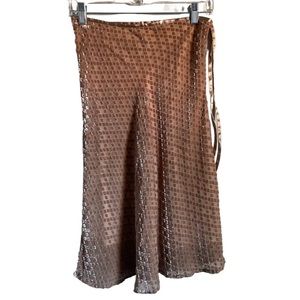 FREE PEOPLE velvet midi trumpet skirt | color:cream/tan | size: 2